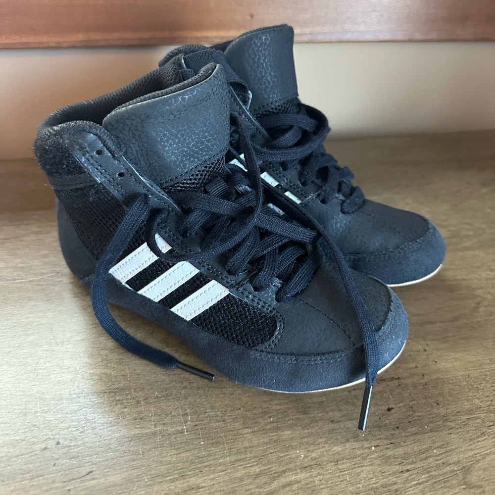 Youth wrestling shoes size 13 kid